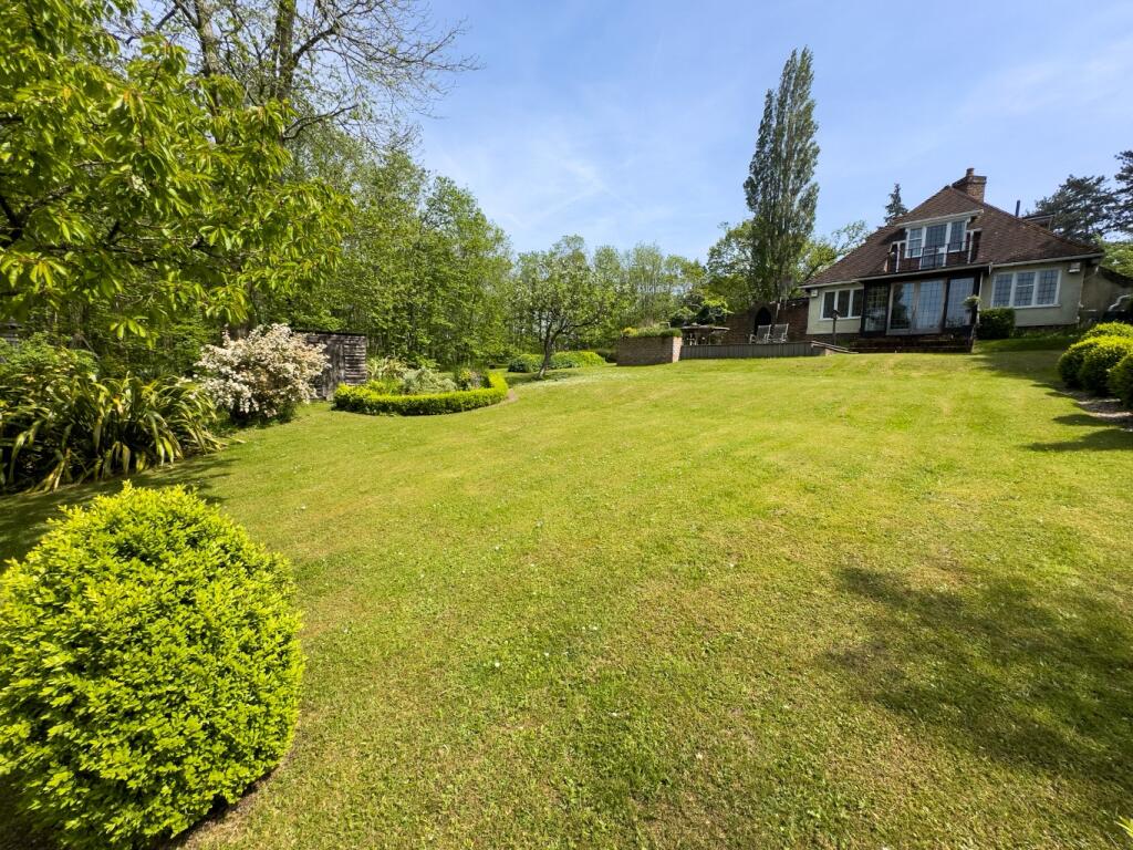 Additional property image - Pear Tree Lane, Shorne, Gravesend, Kent, DA12