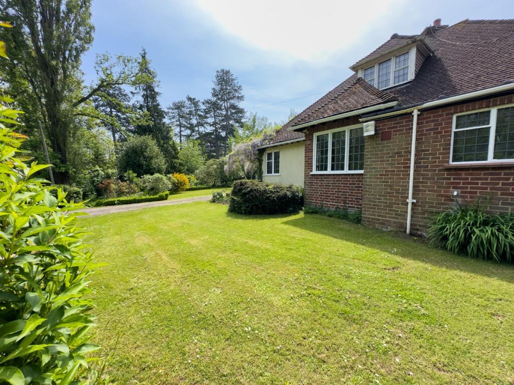 Additional property image - Pear Tree Lane, Shorne, Gravesend, Kent, DA12