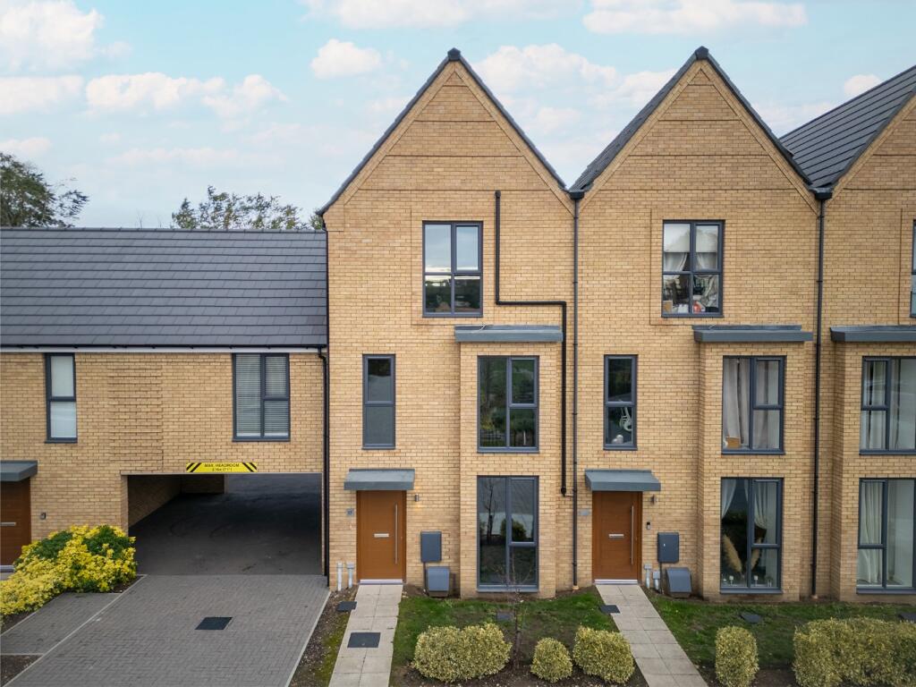 Main image of property: Mottram Road, Northfleet, Gravesend, Kent, DA11 9FH