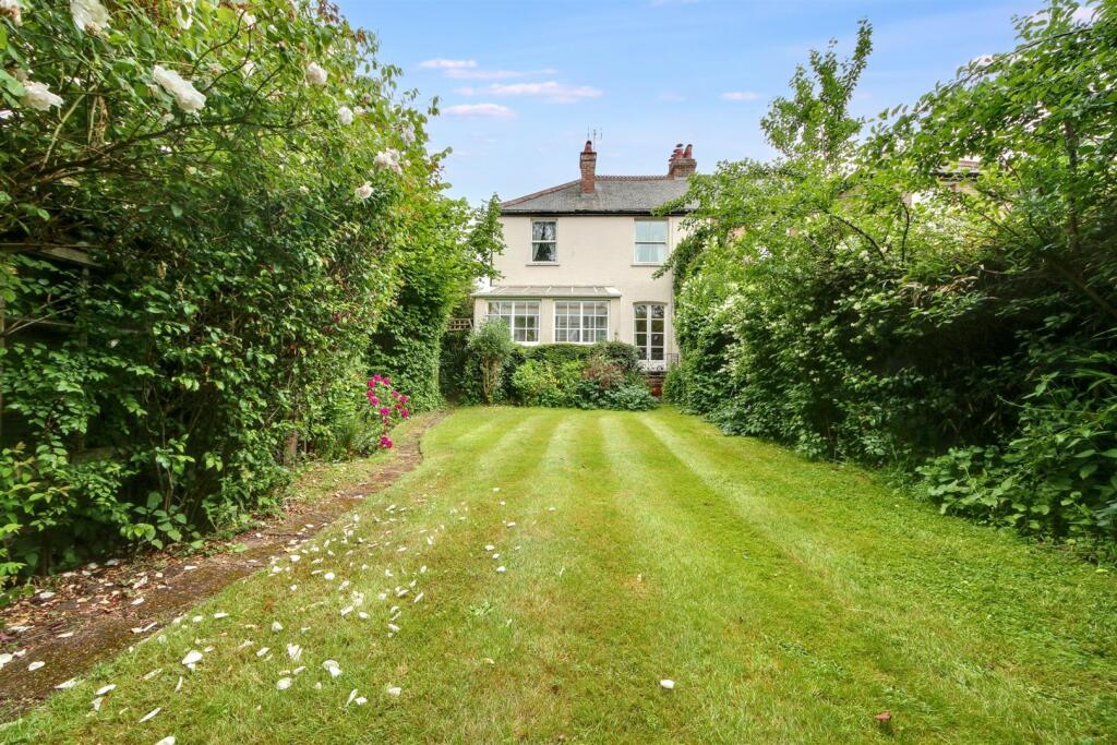Main image of property: Park Road, Radlett