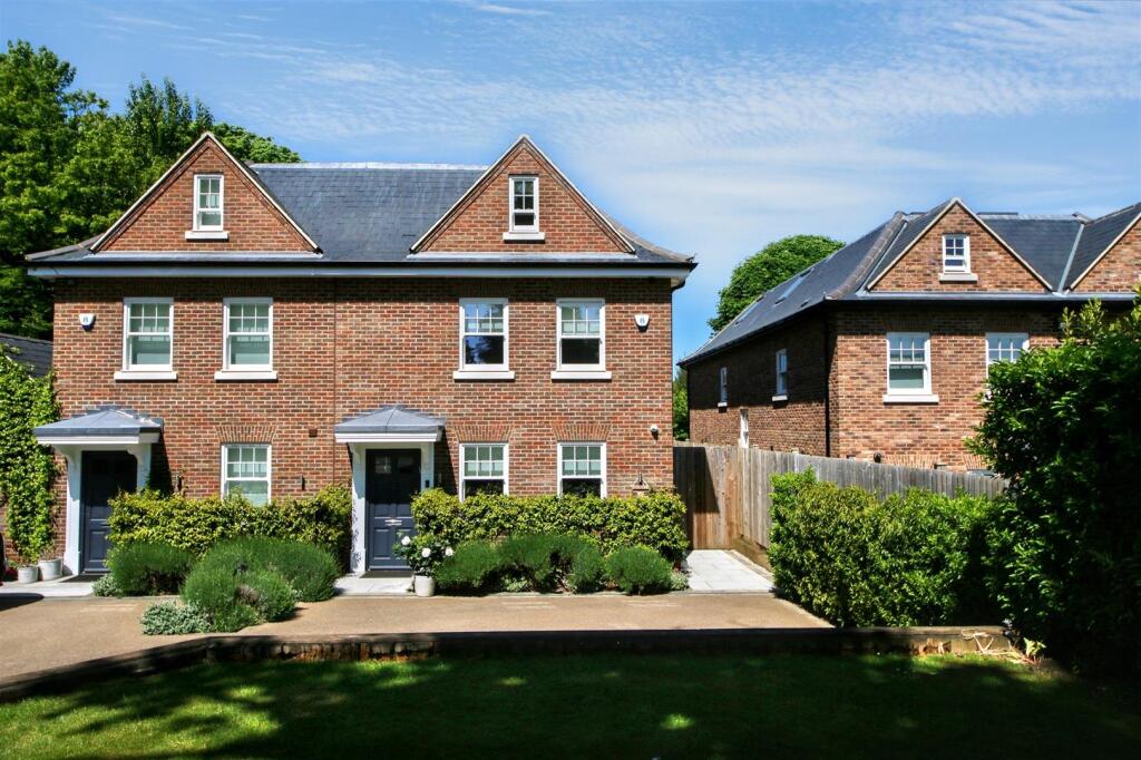 Main image of property: Christchurch Crescent, Radlett