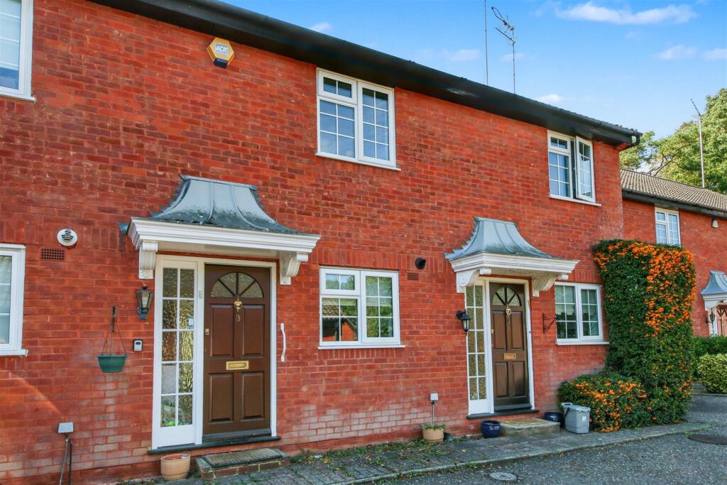 Main image of property: Athlone Close, Radlett