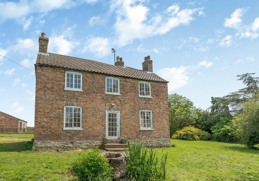 Main image of property: Oakhurst Farmhouse Crowland Road Eye Peterborough PE6 7TT 