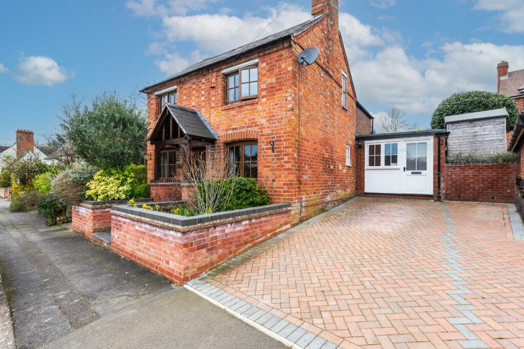 3 bedroom cottage for sale in Ashorne, Warwick, CV35