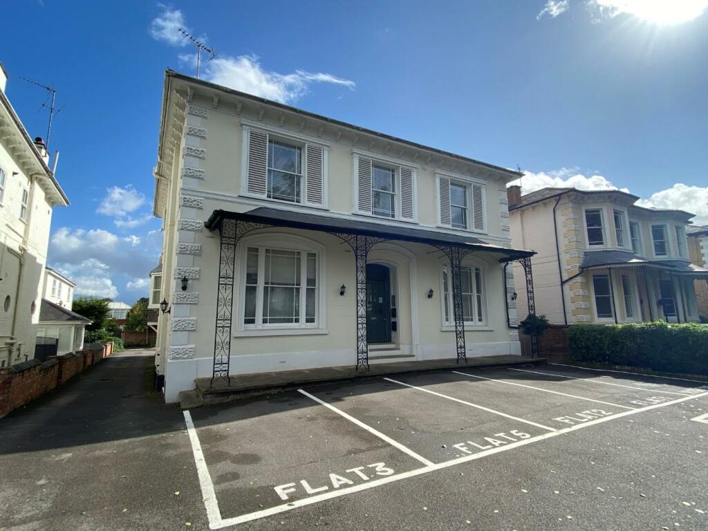 2 bedroom apartment for sale in Kenilworth Road, Leamington Spa, CV32
