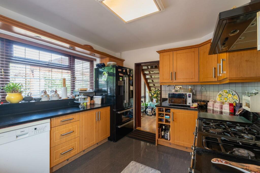 Additional property image - Lillington Road, Leamington Spa