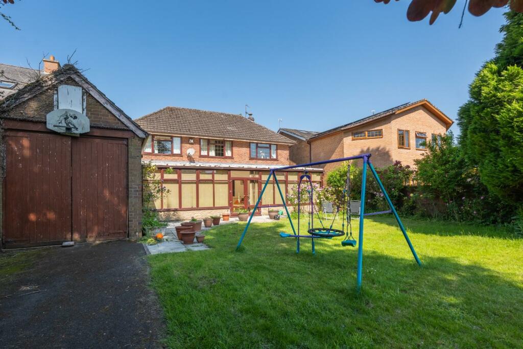 Additional property image - Lillington Road, Leamington Spa