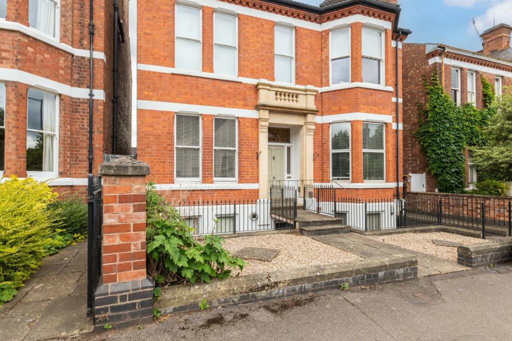 Main image of property: Lillington Road, Leamington Spa