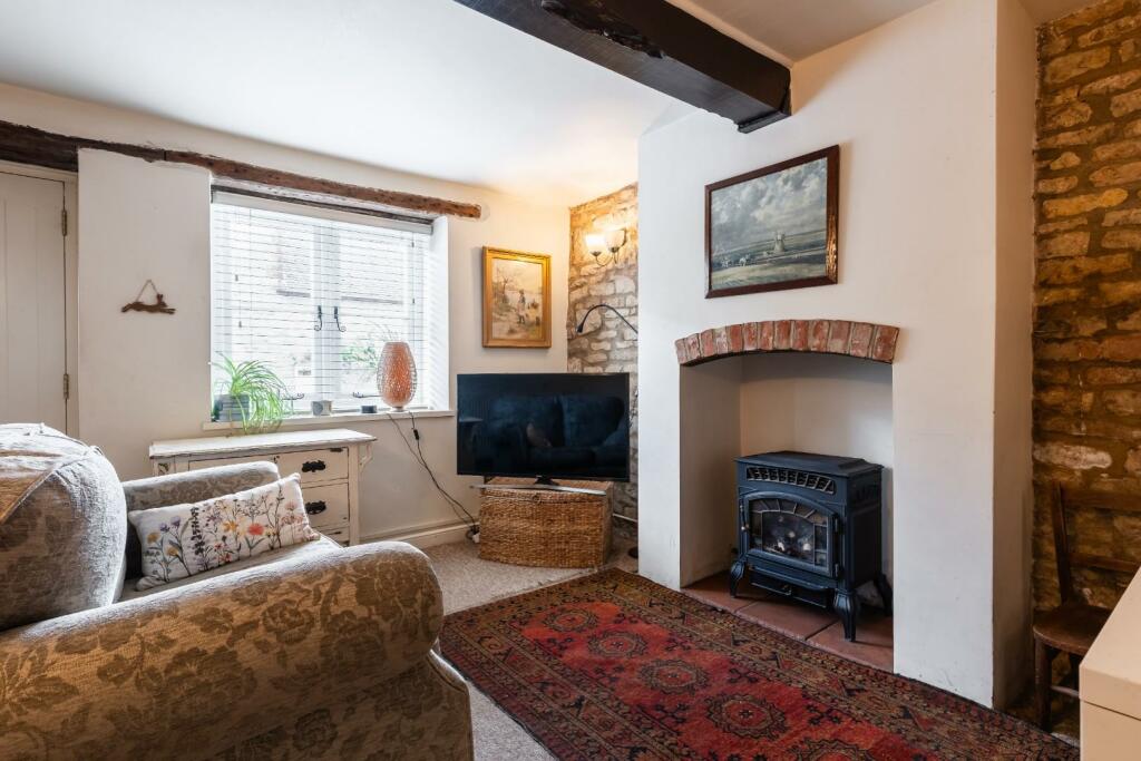Additional property image - Binswood End, Harbury, Leamington Spa