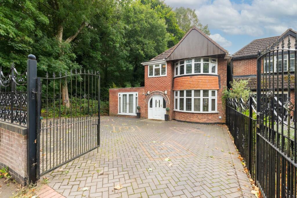 Main image of property: Tile Hill Lane, Coventry