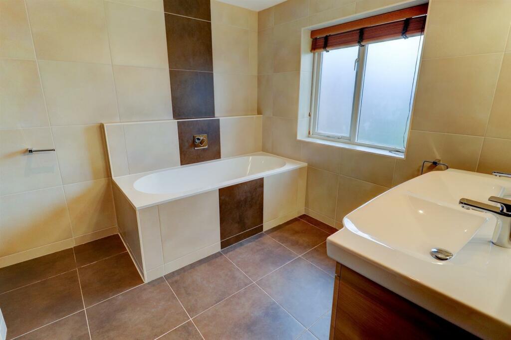 Additional property image - Alderman Way, Weston Under Wetherley, Leamington Spa