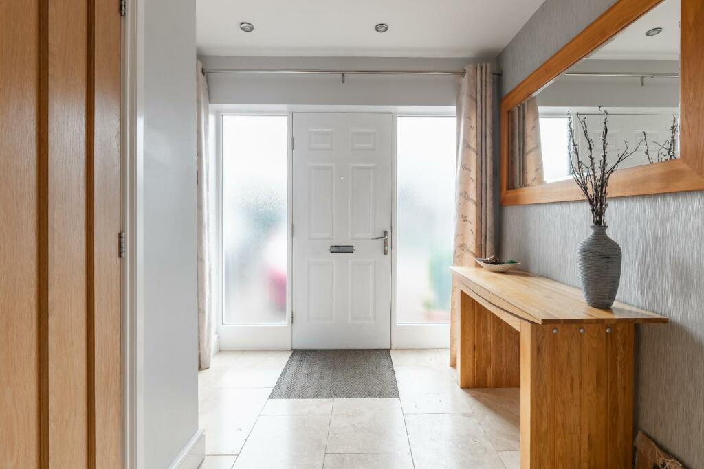 Additional property image - Bascote Rise, Southam