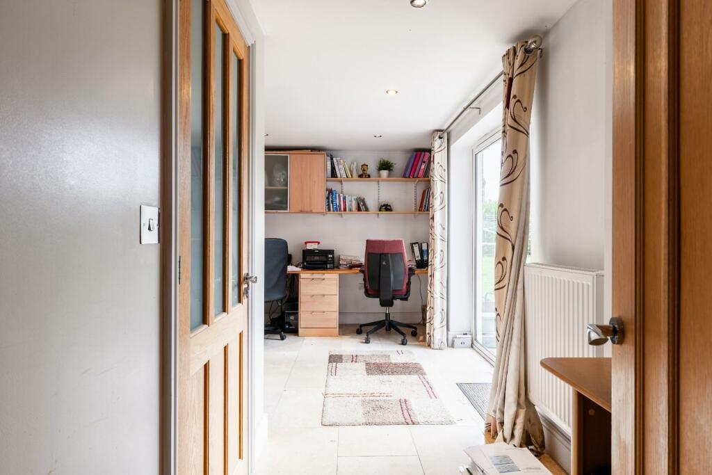 Additional property image - Bascote Rise, Southam