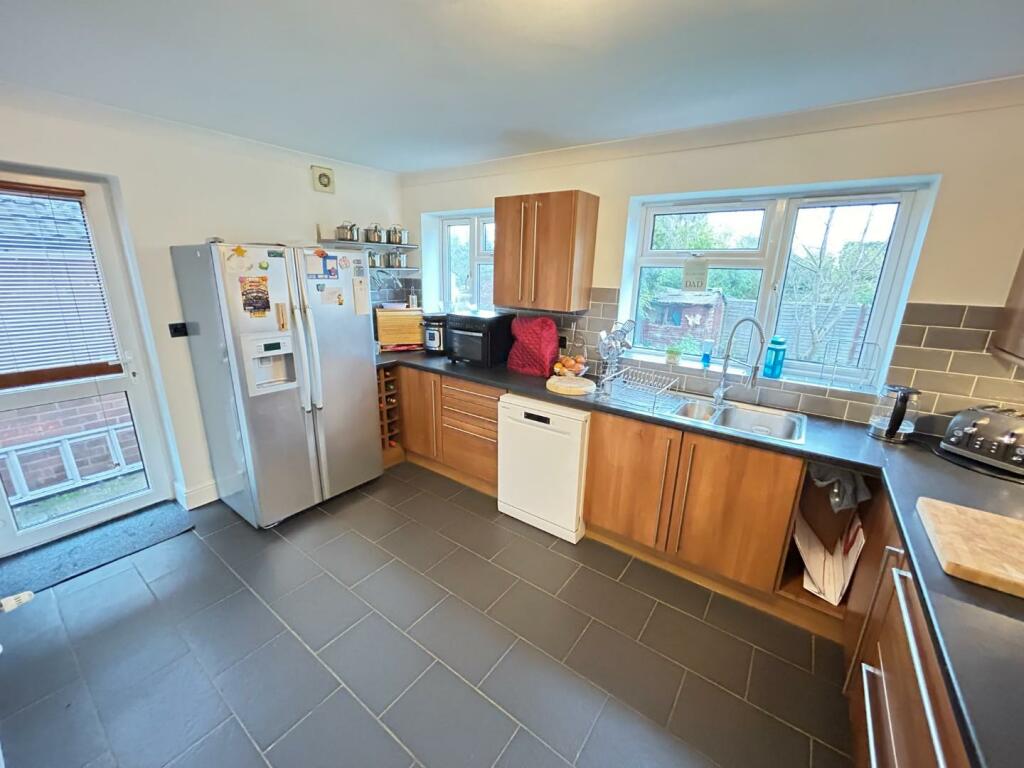 Additional property image - Beaufort Avenue, Royal Leamington Spa
