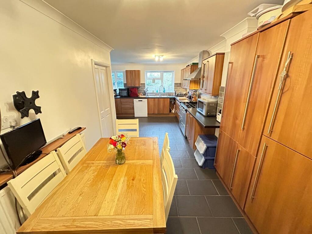 Additional property image - Beaufort Avenue, Royal Leamington Spa