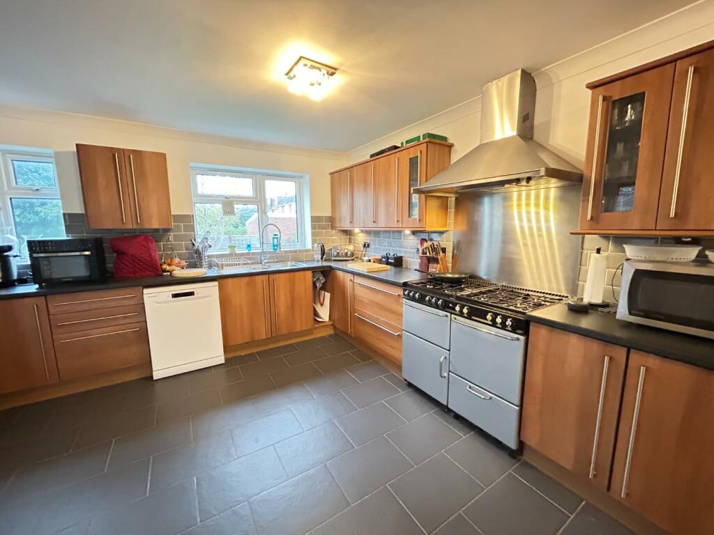 Additional property image - Beaufort Avenue, Royal Leamington Spa