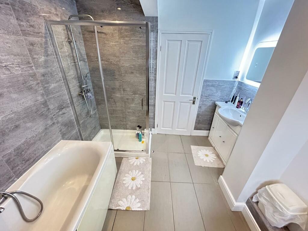 Additional property image - Beaufort Avenue, Royal Leamington Spa
