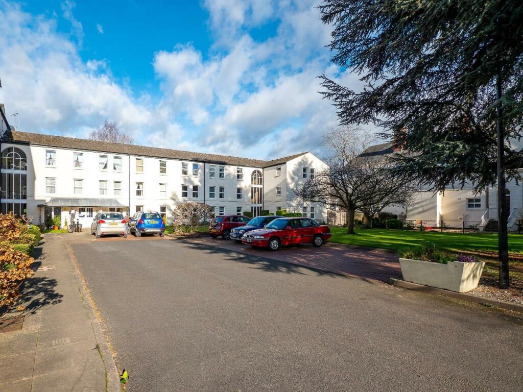 Main image of property: Binswood Avenue, Leamington Spa