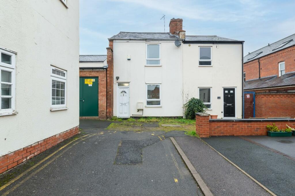 3 bedroom terraced house