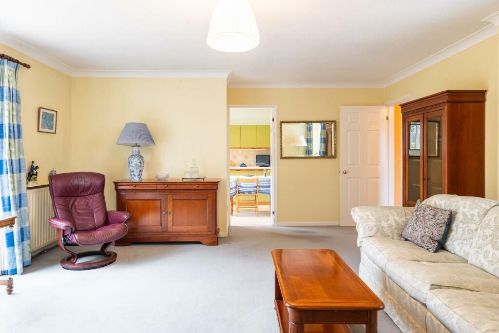 Additional property image - Warren Close, Royal Leamington Spa
