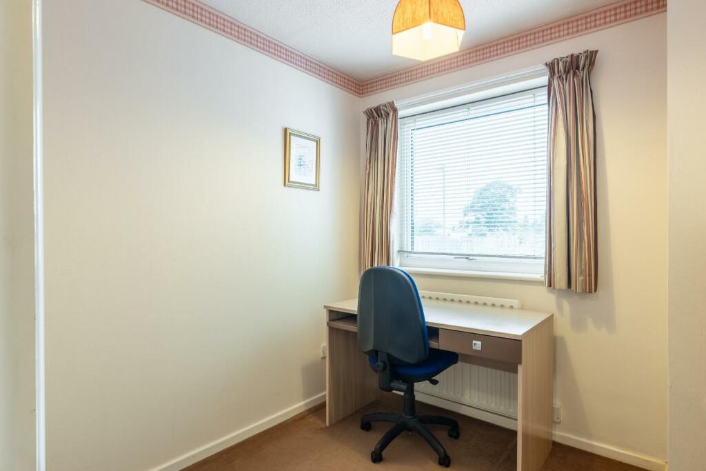 Additional property image - Warren Close, Royal Leamington Spa