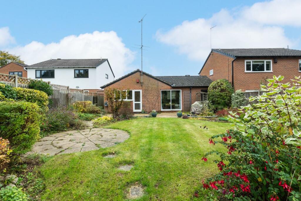 Additional property image - Warren Close, Royal Leamington Spa