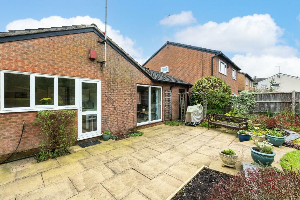 Additional property image - Warren Close, Royal Leamington Spa