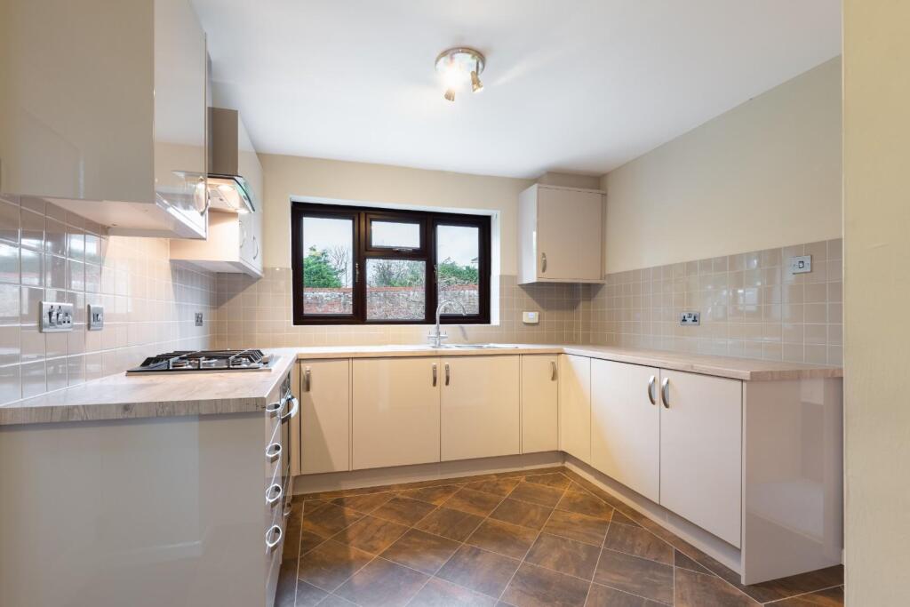 Additional property image - The Seekings, Whitnash, Leamington Spa