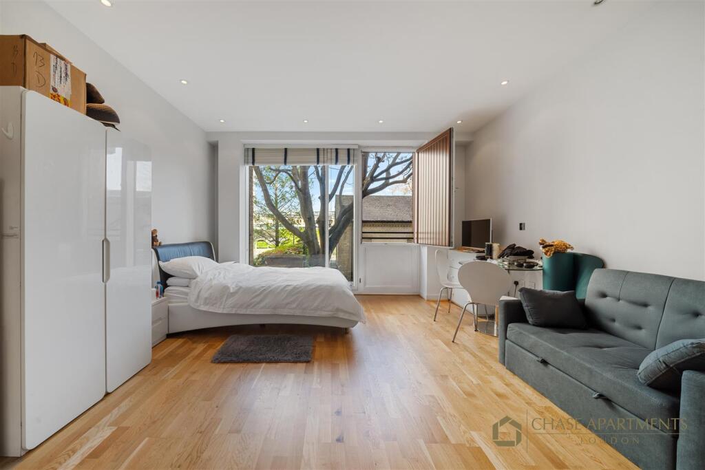 Main image of property: Cubitt Building, Grosvenor Waterside , Gatliff Road