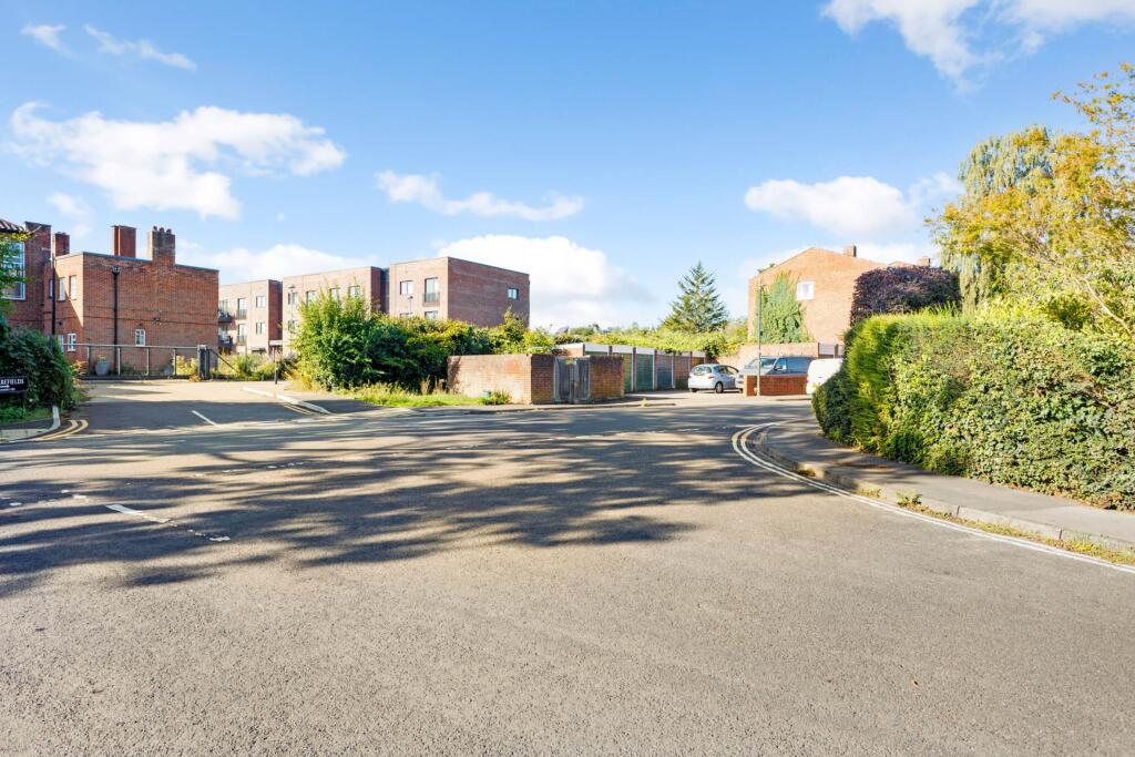 Main image of property: Harefields, North Oxford