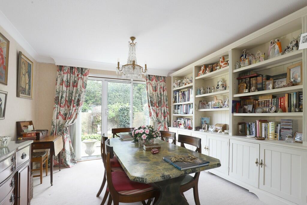 3 bedroom end of terrace house for sale in Courtenay Place, Lymington, Hampshire, SO41