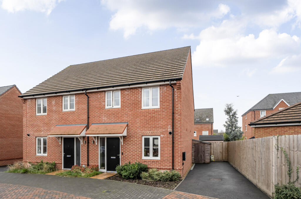 Main image of property: Mearing Grove, Shinfield, Reading