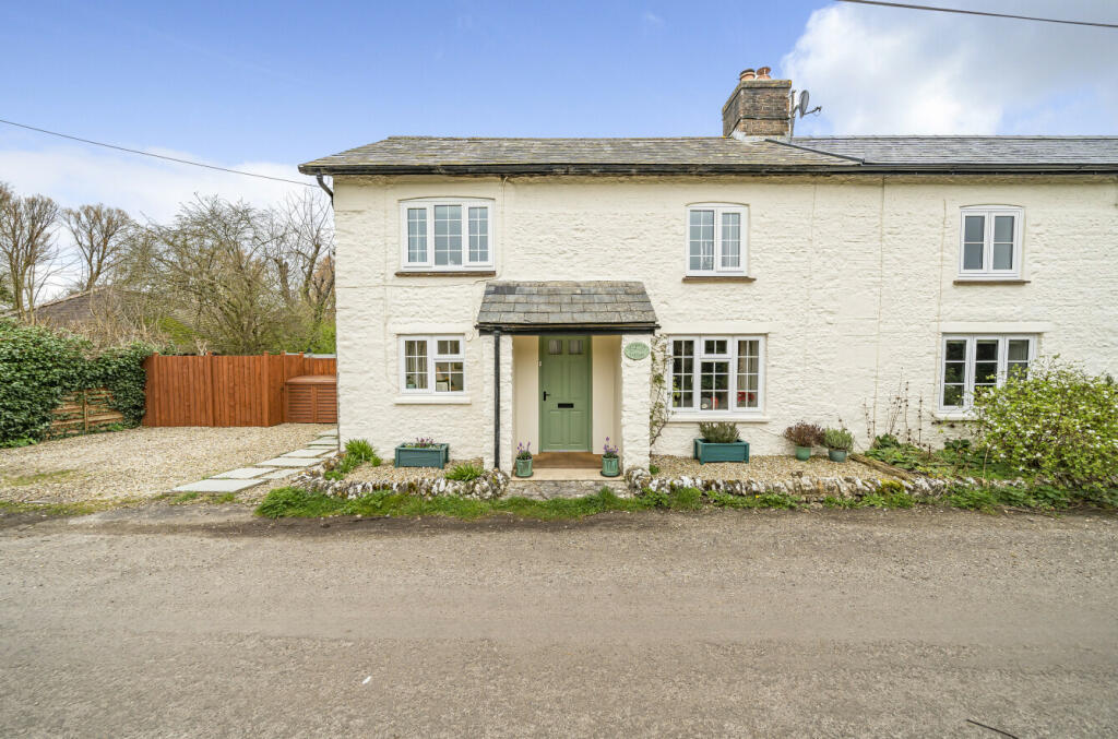 2 bedroom semidetached house for sale in Southover, Frampton