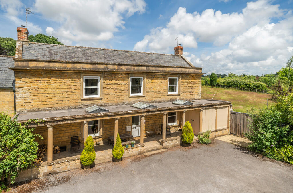 5 bedroom semidetached house for sale in High Street, West Coker