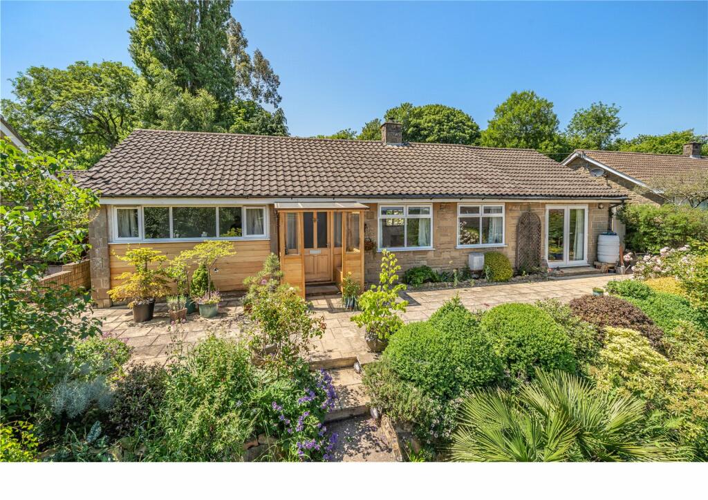 3 bedroom bungalow for sale in Lower Yeovil, BA22