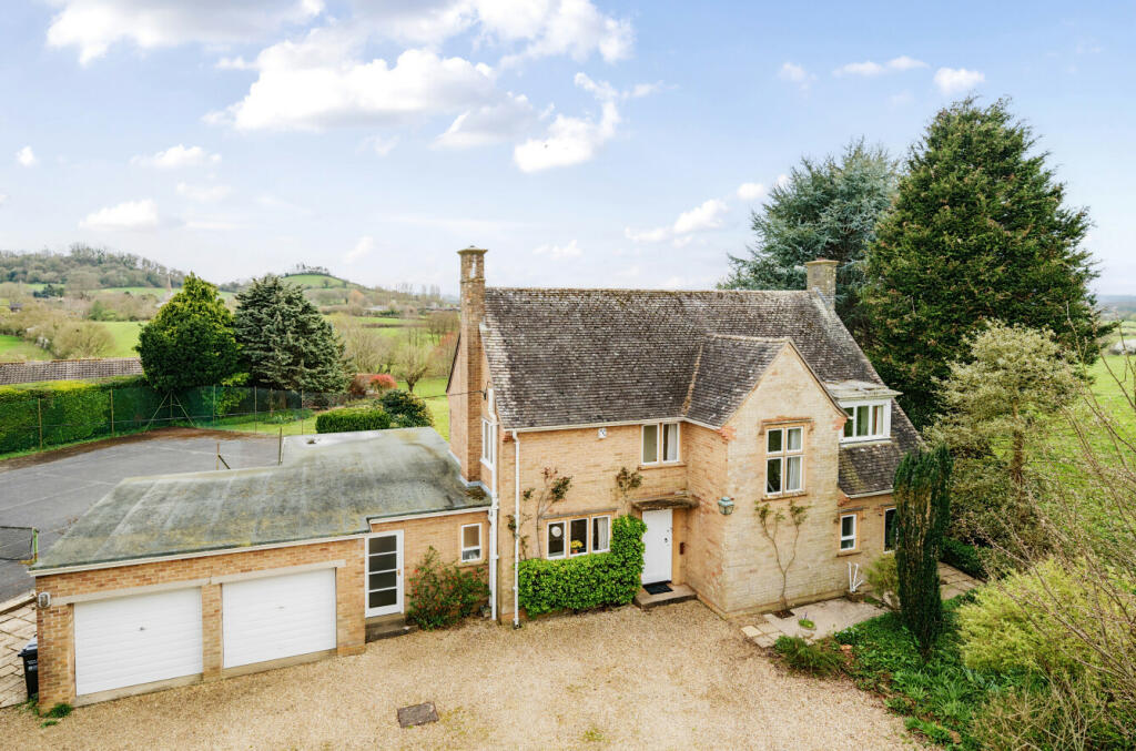 4 bedroom detached house for sale in Higher Street, NortonsubHamdon