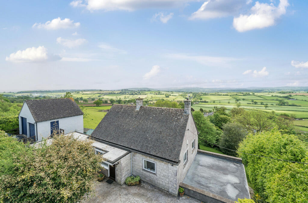 3 bedroom detached house for sale in West Coker Hill, West Coker