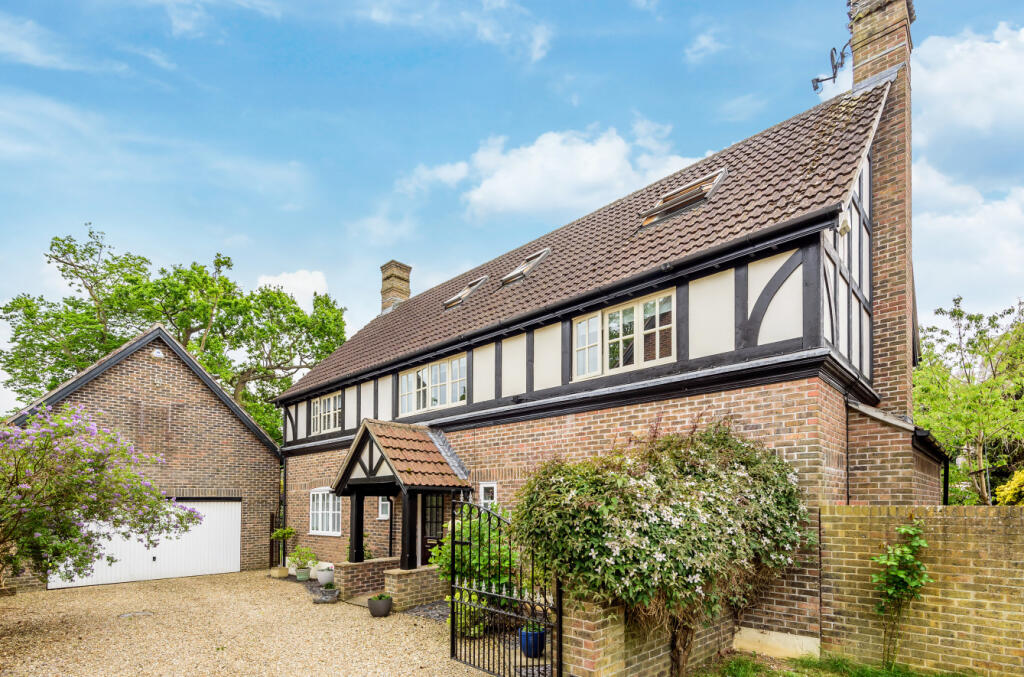 Main image of property: Oakridge Park, Yeovil, Somerset, BA21