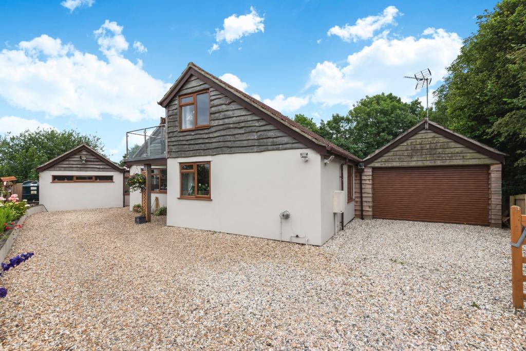 5 bedroom bungalow for sale in Chapel Hill, Higher Yeovil