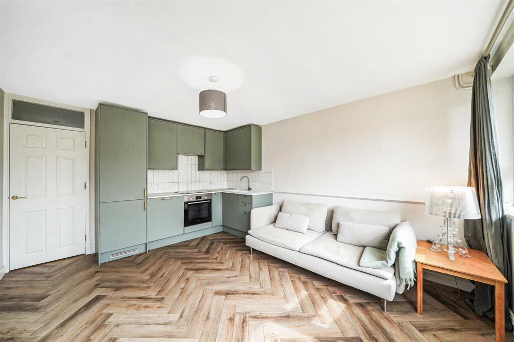 3 bedroom flat for rent in Willesden Lane, London, NW2