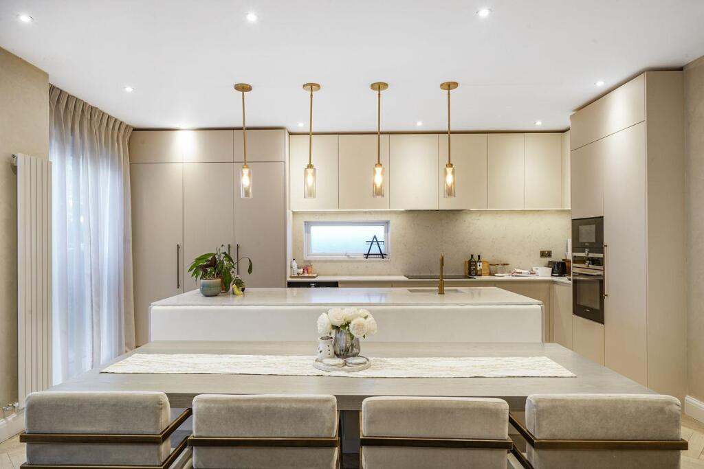 Main image of property: Trevelyan Gardens, London, NW10