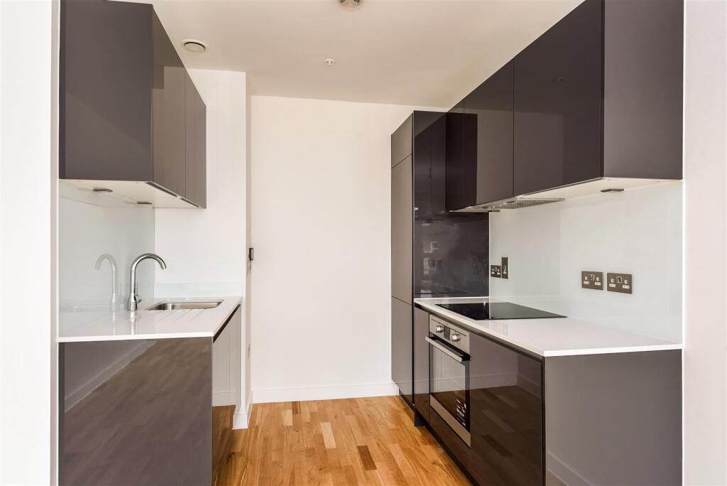 Main image of property: Oak Grove, Cricklewood, NW2