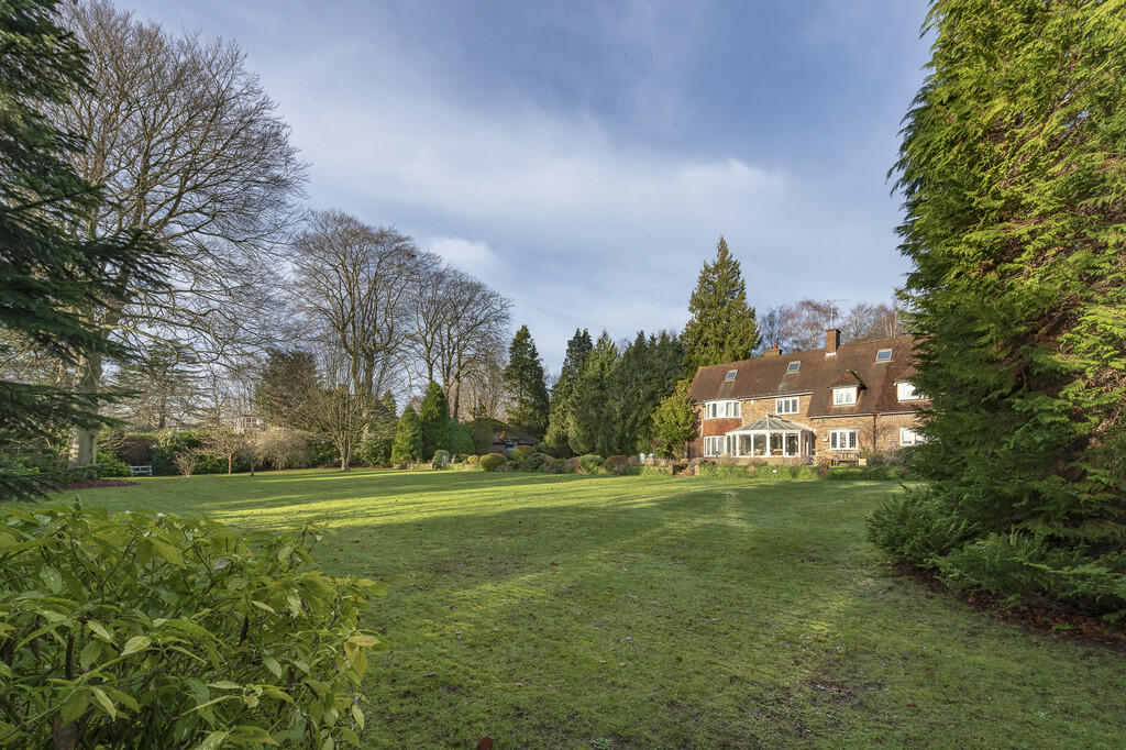 Additional property image - Webb Estate, Purley, Surrey