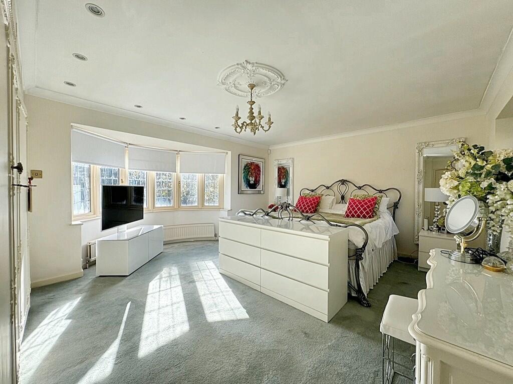 Additional property image - Webb Estate, Purley, Surrey