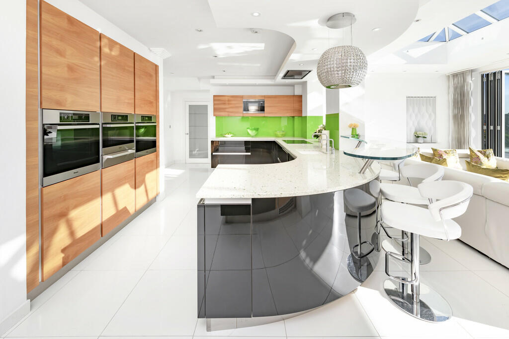 Additional property image - Webb Estate, Purley, Surrey