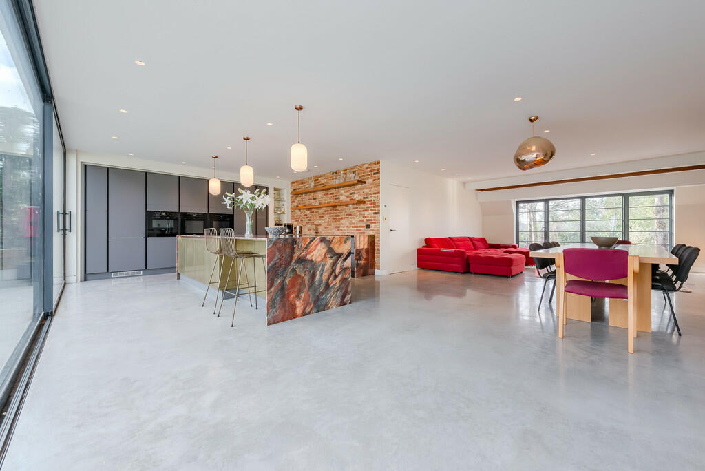 Additional property image - Purley, Surrey