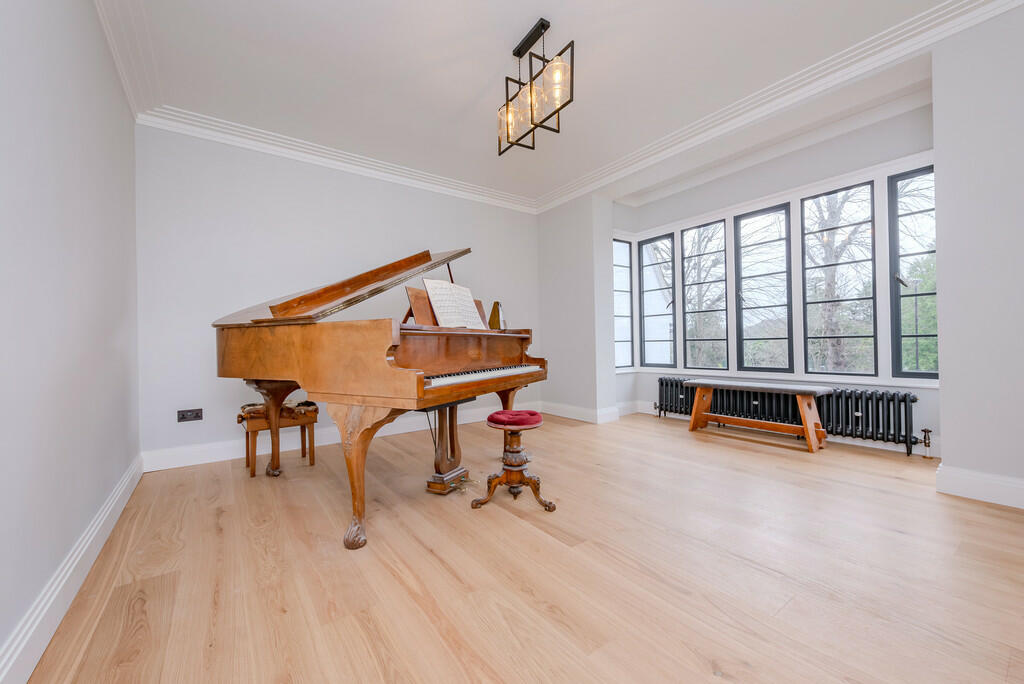 Additional property image - Purley, Surrey