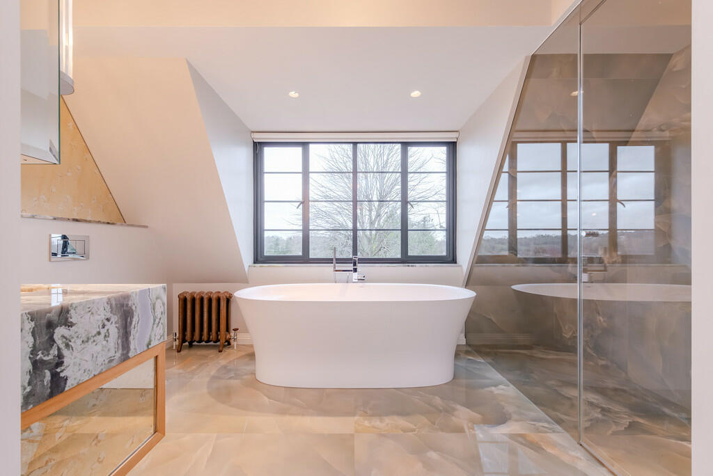 Additional property image - Purley, Surrey