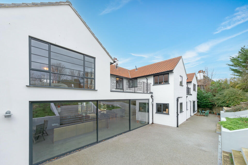 Additional property image - Purley, Surrey