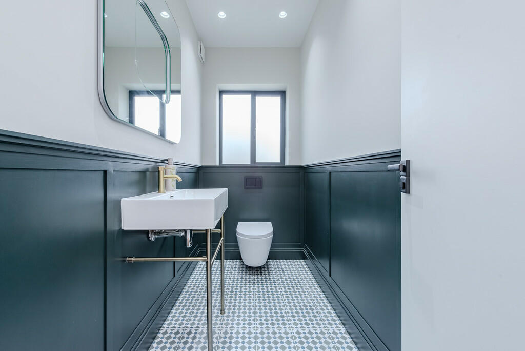 Additional property image - Purley, Surrey